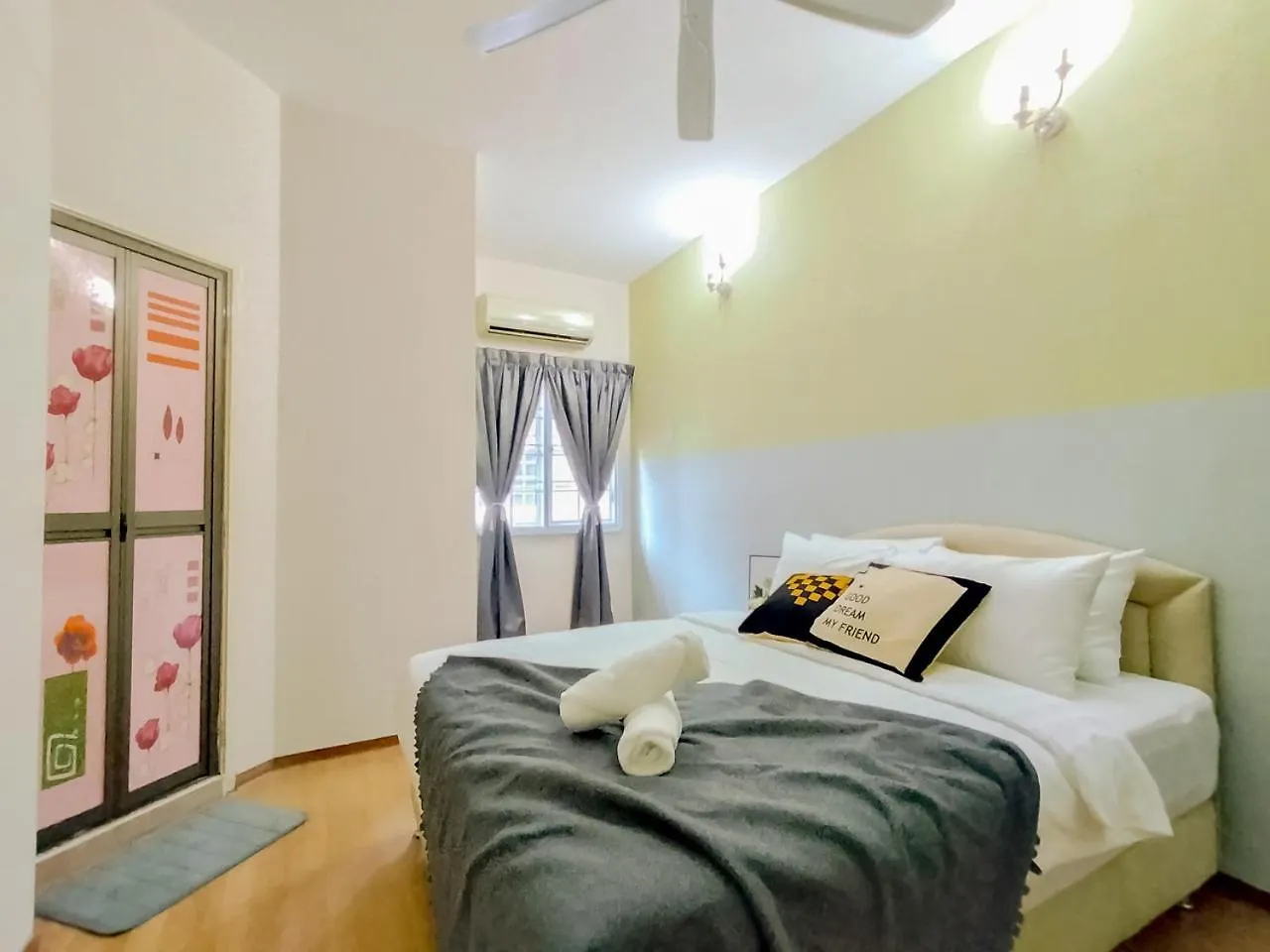 Villa Gathering Corner House With 6 Rooms Upto 16Pax By Manhattan Group Kuala Lumpur