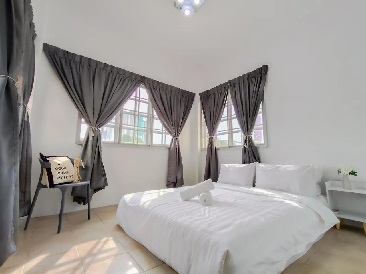 Gathering Corner House With 6 Rooms Upto 16Pax By Manhattan Group Kuala Lumpur